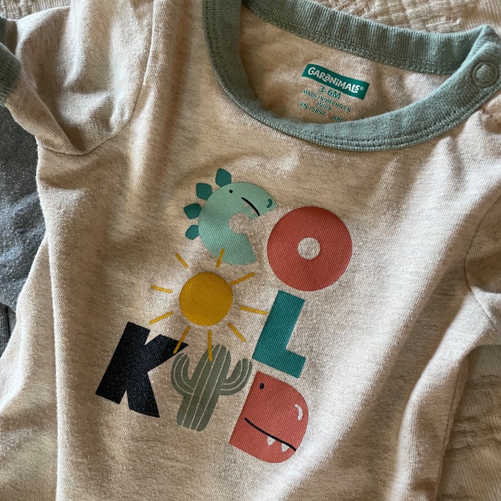 🎁 3-6 mo. Boy Onesie & toy bundle - Picture 2 of 7